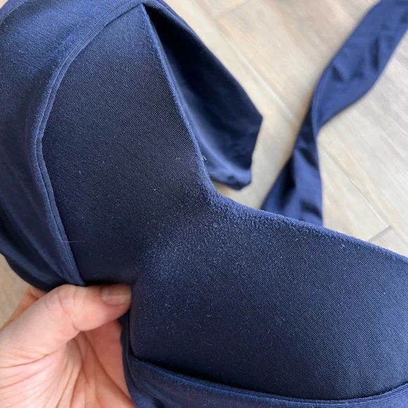 Athleta 32D/DD Underwire Halter Neck Bikini Top Navy Swimsuit Swimwear - Picture 5 of 6